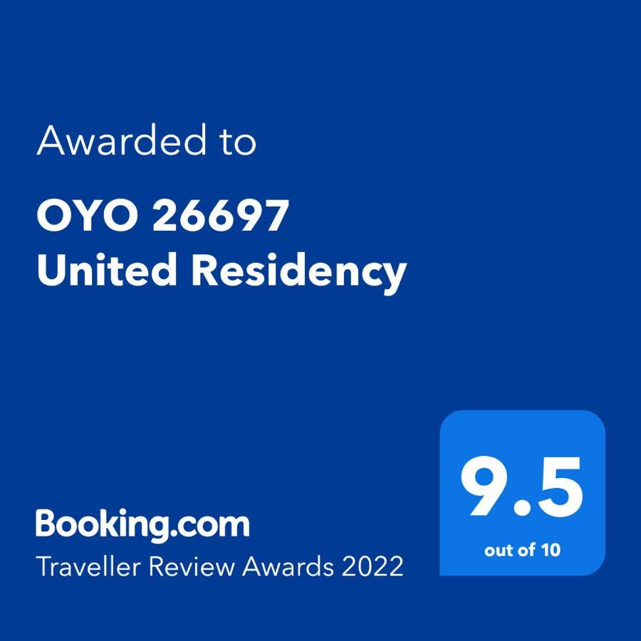 Готель Oyo 26697 United Residency Kazhakuttam Екстер'єр фото